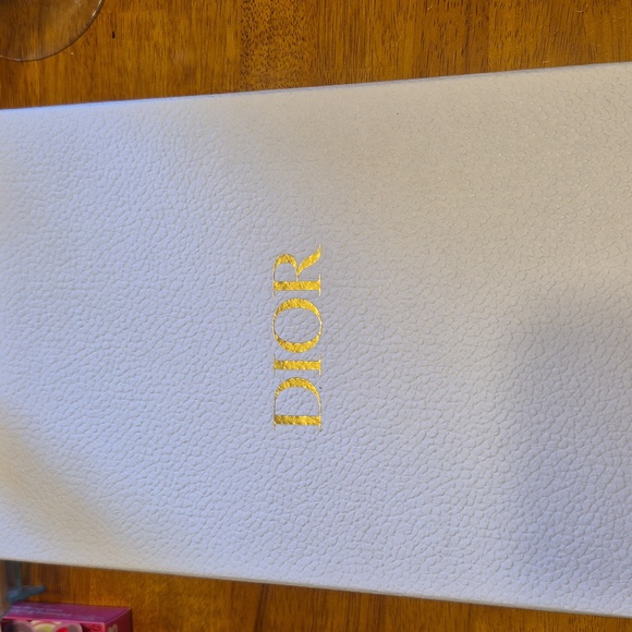 NWE DIOR BEAUTY BUNDLE. - Picture 13 of 13